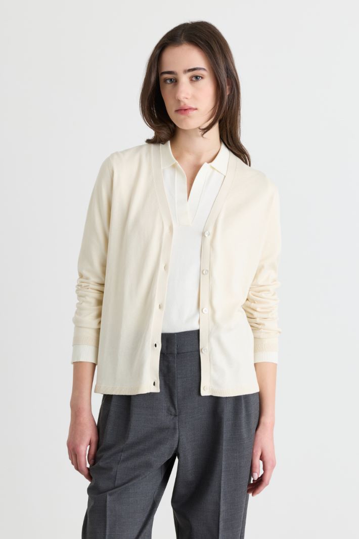 Button-Front V-Neck Cardigan - WHITE - Intrend - 2