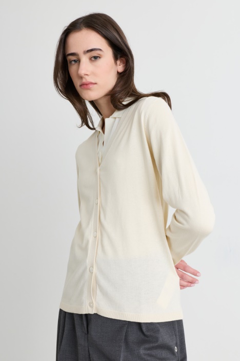 Cardigan a V in seta e cotone