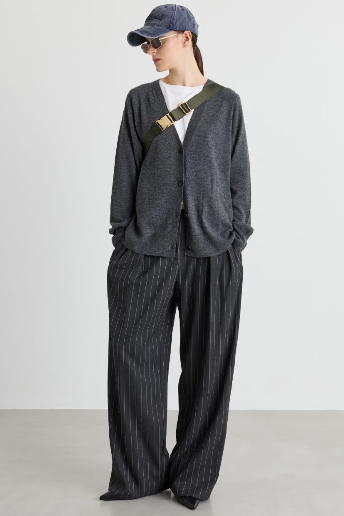Cardigan oversize à boutons - GRIS - Intrend