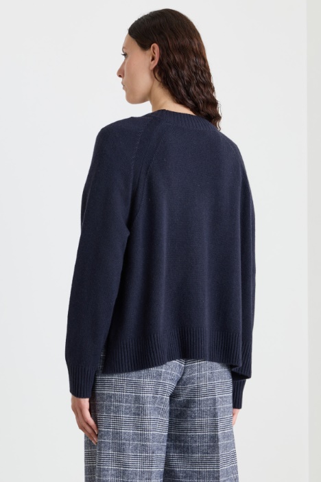 Cardigan a V in lana e cashmere