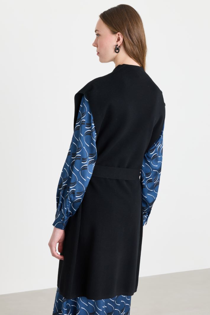 Longline belted gilet - BLACK - Intrend - 4