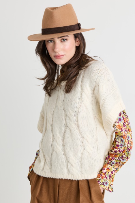 Gilet torsadé en maille duveteuse - Intrend