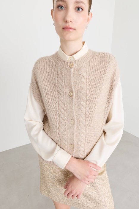 Gilet in alpaca a trecce