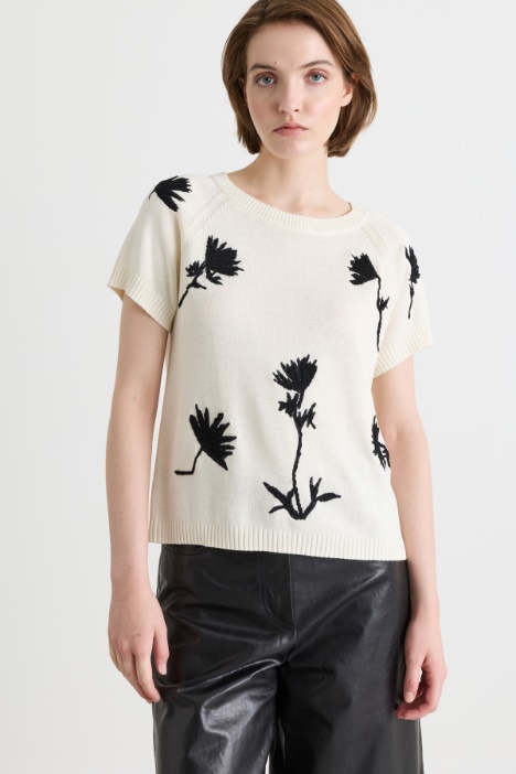 Embroidered Knitted T-shirt - Intrend