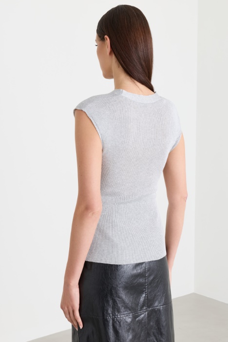Top in maglia con dettagli a costine