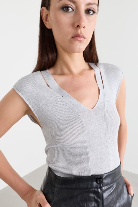 Top in maglia con dettagli a costine