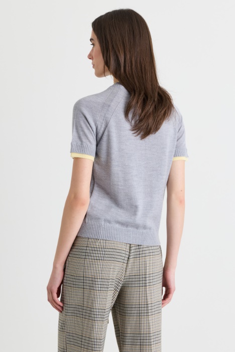T-shirt in lana con dettagli a contrasto