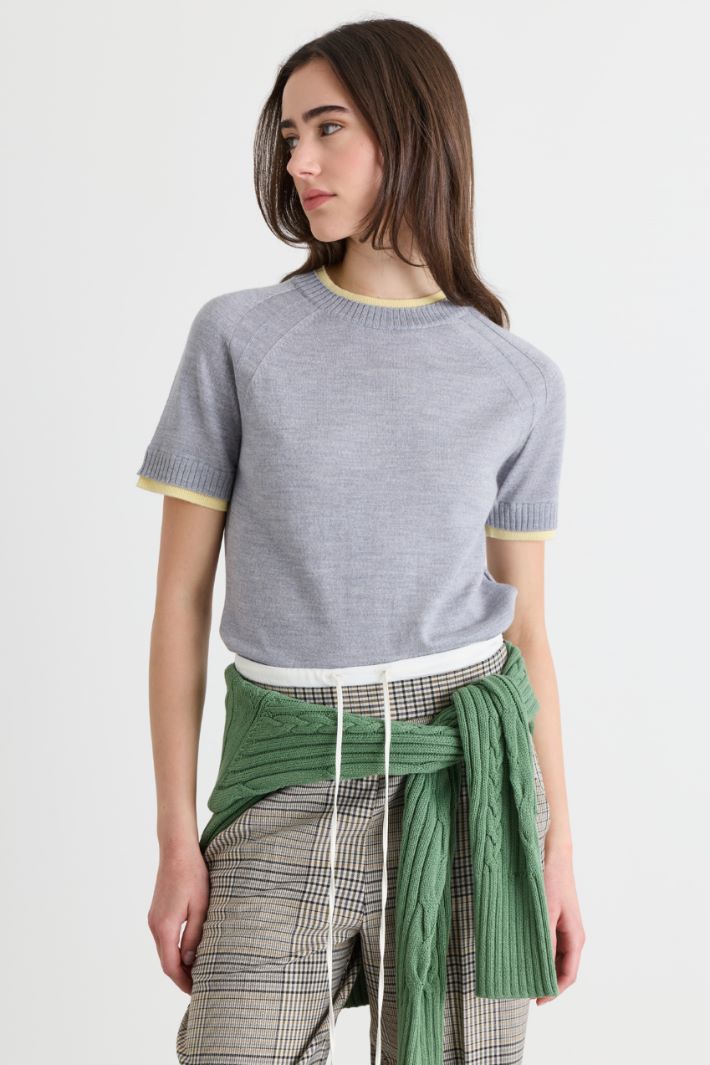 Wool T-shirt with contrast details - GRAY YELLOW - Intrend - 2