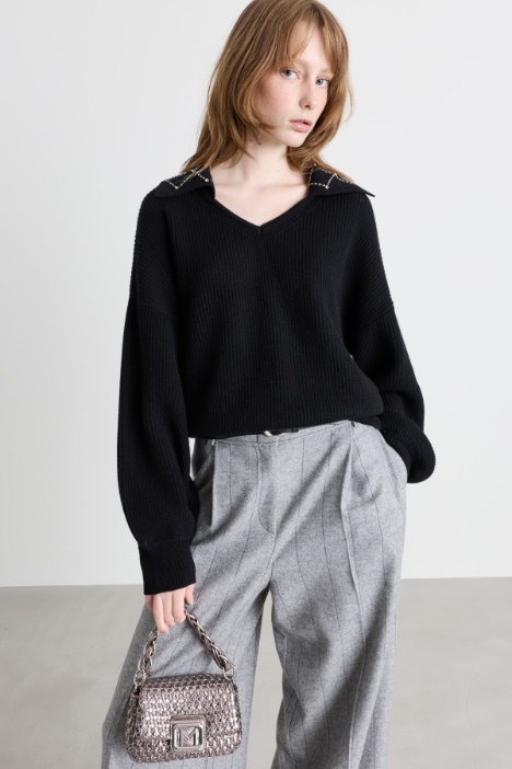 Jumper with jewelled embroidery - Intrend