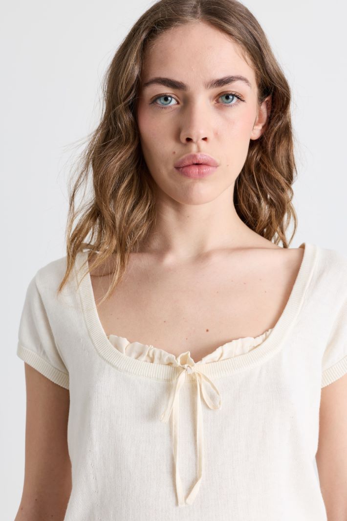 Bow-detail Top - WHITE - Intrend - 3