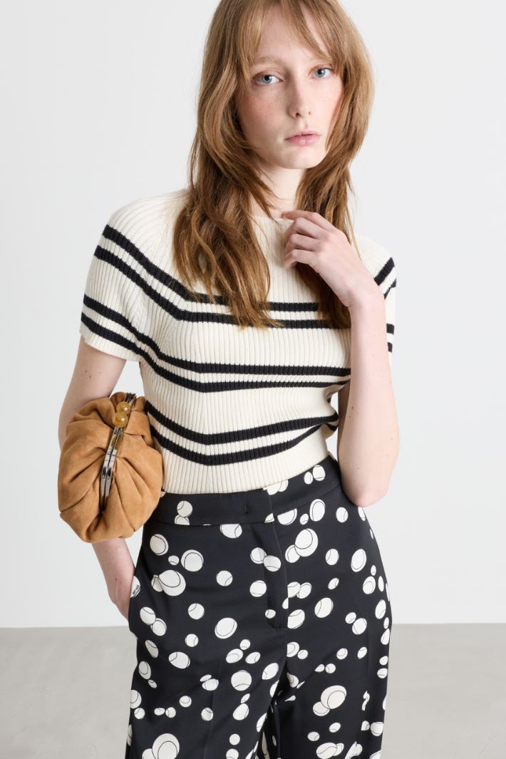Ribbed slim-fit top - WHITE BLACK - Intrend - 2
