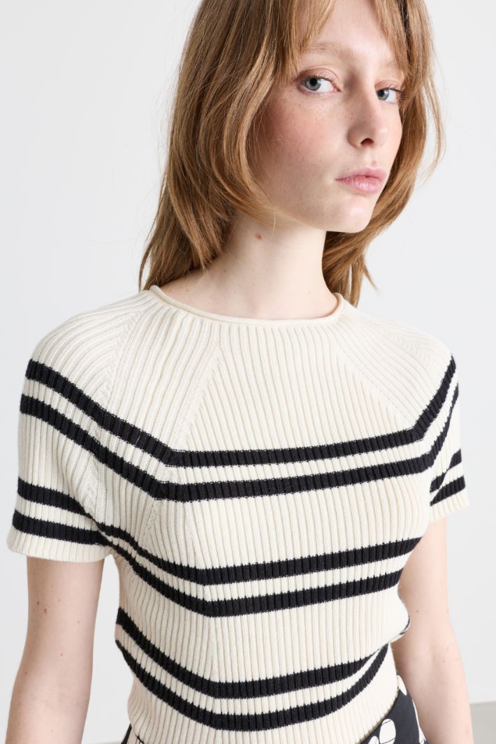 Ribbed slim-fit top - WHITE BLACK - Intrend - 3