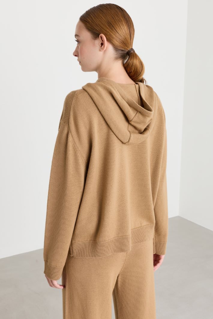 Hooded wool jumper - CAMEL - Intrend - 4