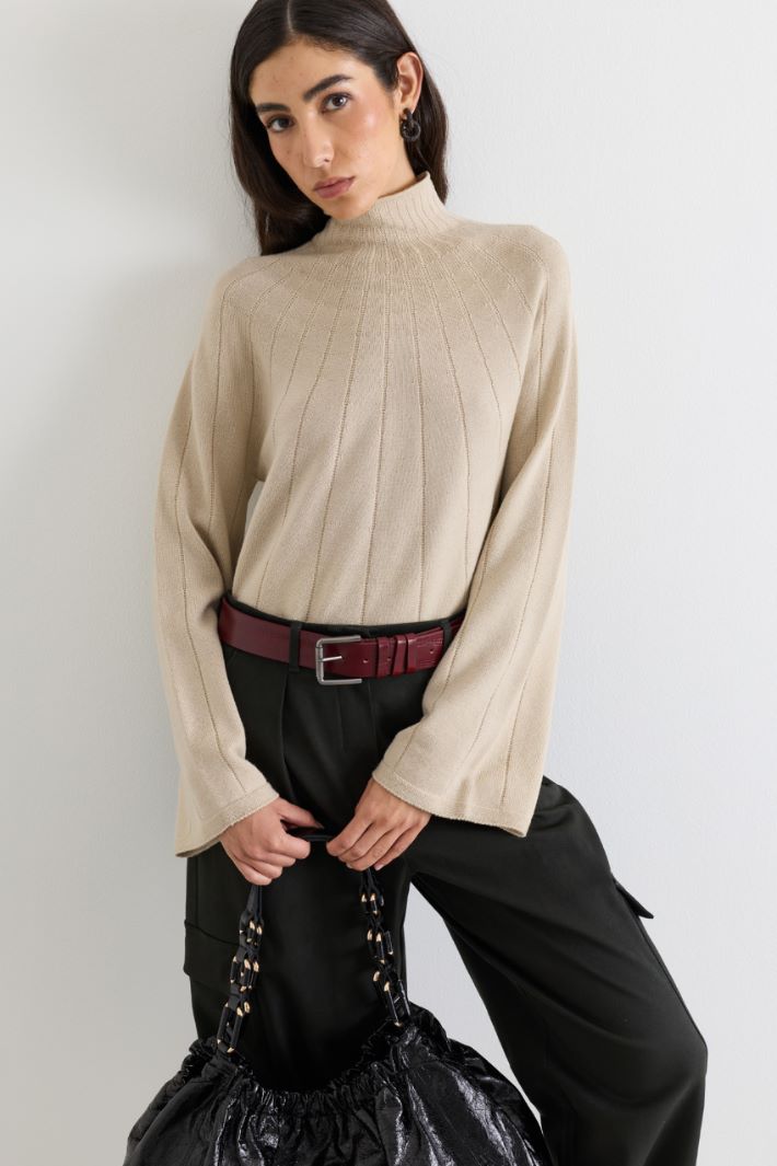 Pull à col roulé et manches évasées - BEIGE - Intrend - 2