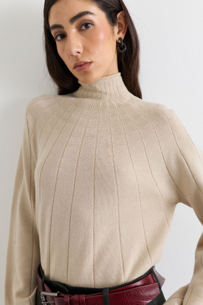 Pull à col roulé et manches évasées - BEIGE - Intrend - 3