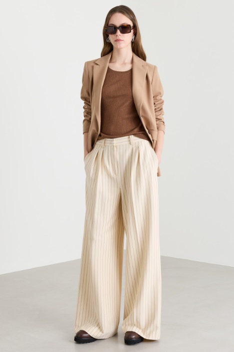 Maglia aderente smanicata - Intrend