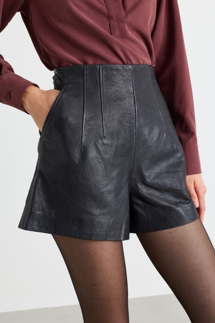 Short con impunture - NERO - Intrend - 3