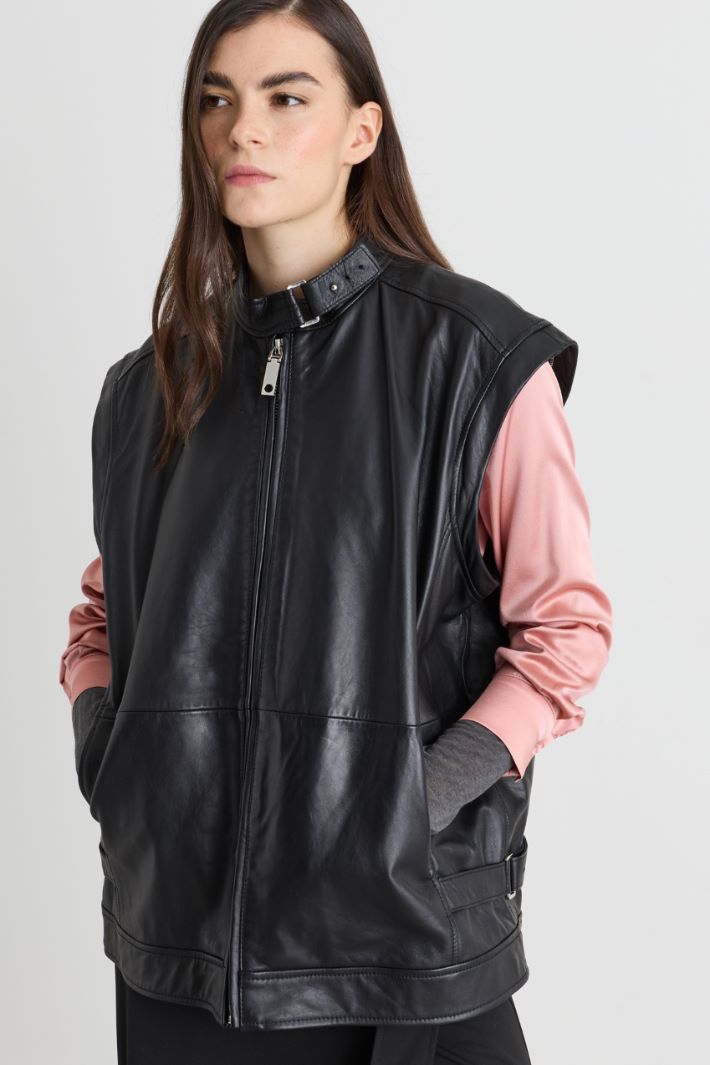 Chaqueta con mangas desmontables - NEGRO - Intrend - 3