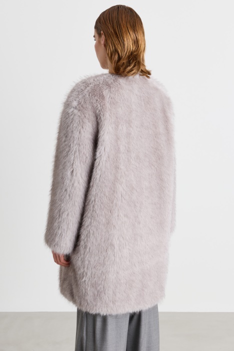 Cappotto in tessuto morbido e caldo