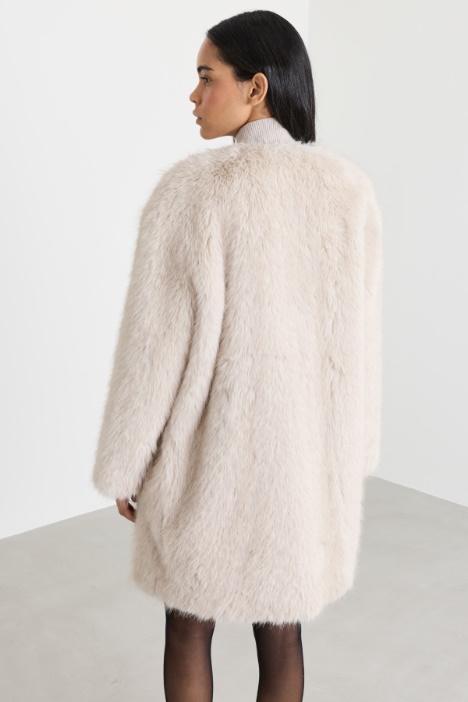 Cappotto in tessuto morbido e caldo