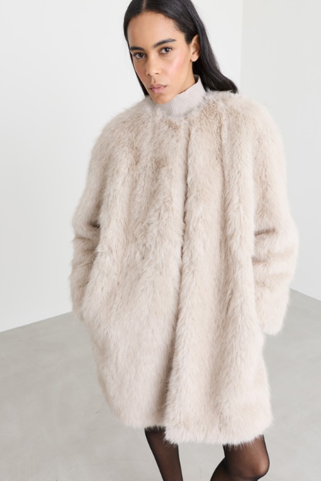 Cappotto in tessuto morbido e caldo