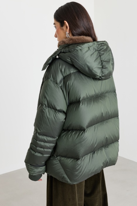 Piumino oversize con cappuccio