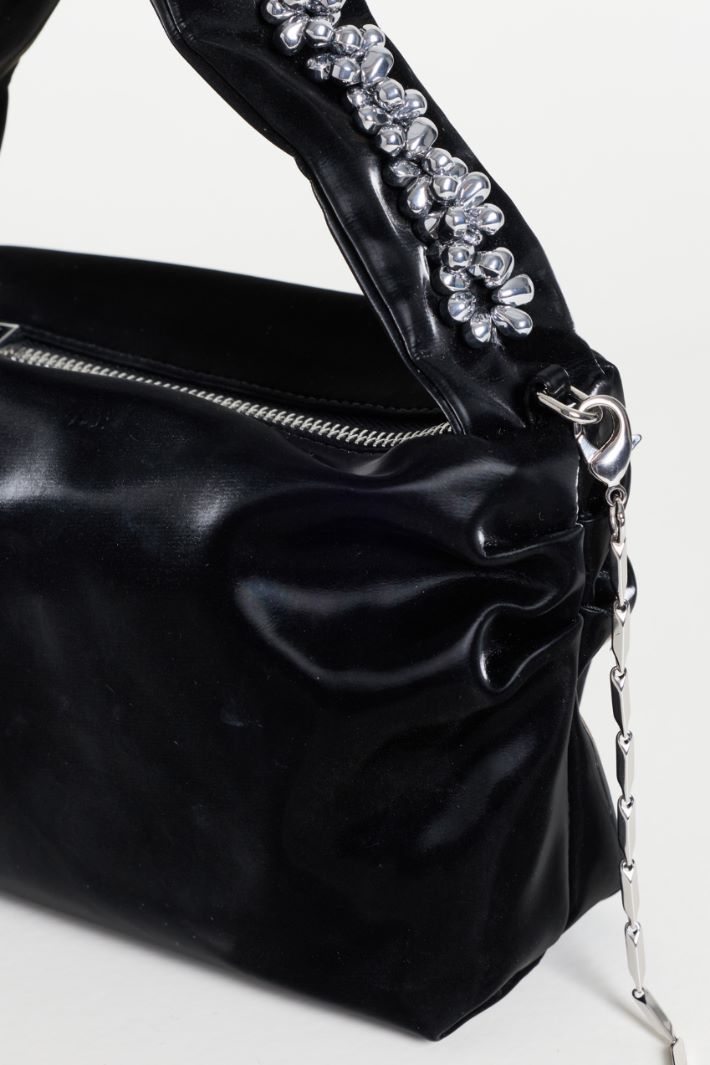 Clutch con bordado joya - NEGRO - Intrend - 4