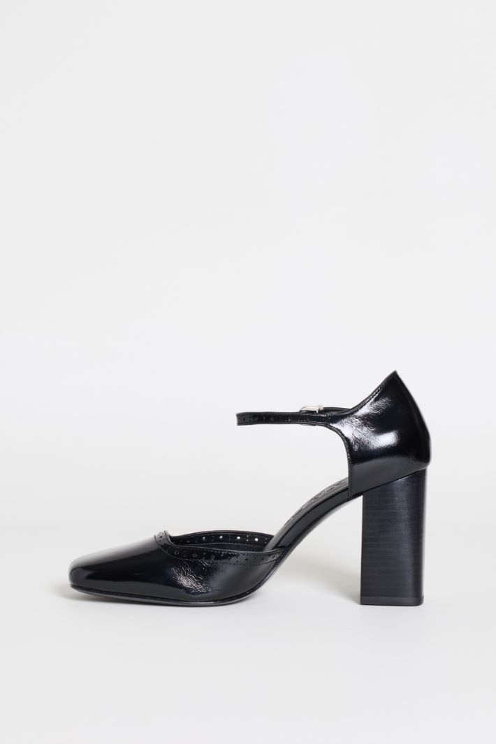 Laminated leather Mary Janes - BLACK - Intrend - 3