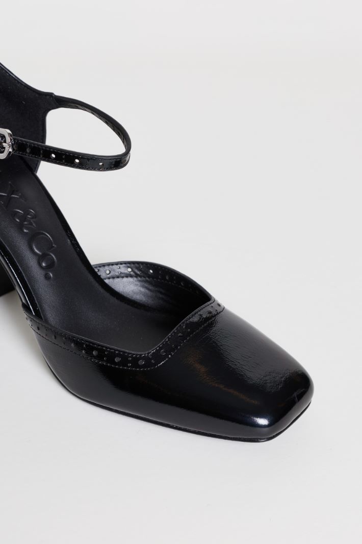 Laminated leather Mary Janes - BLACK - Intrend - 4