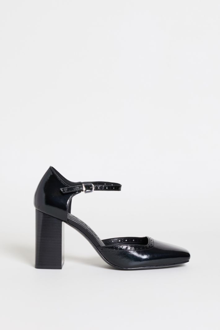 Laminated leather Mary Janes - BLACK - Intrend