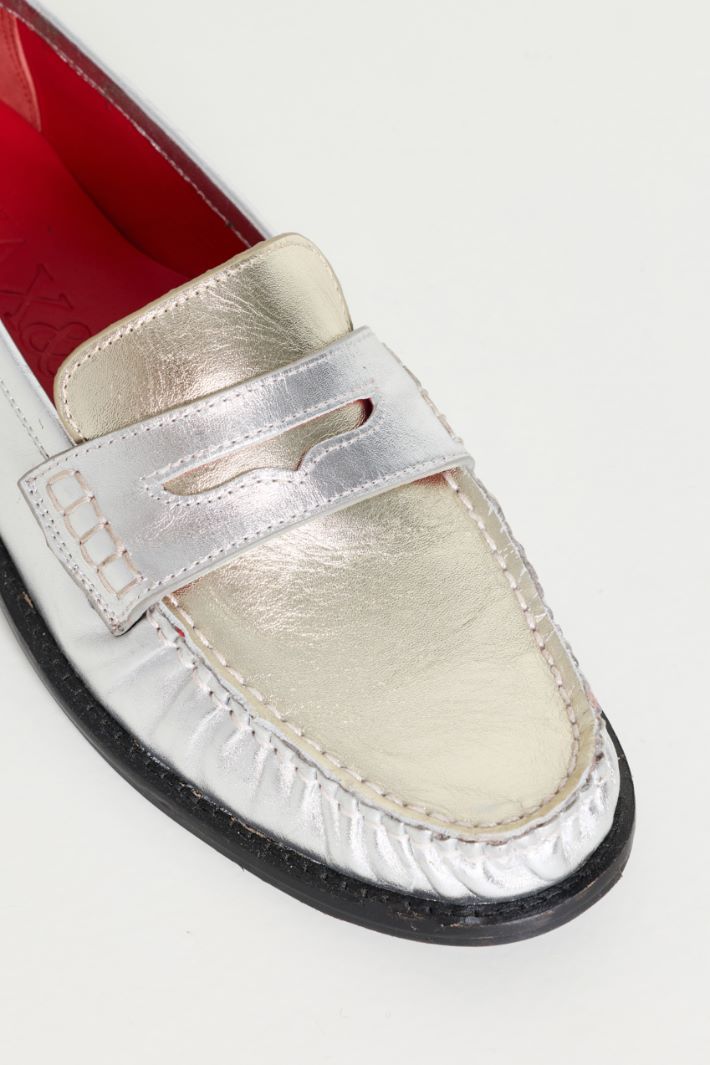 Mocasines de piel laminada - PLATA - Intrend - 4