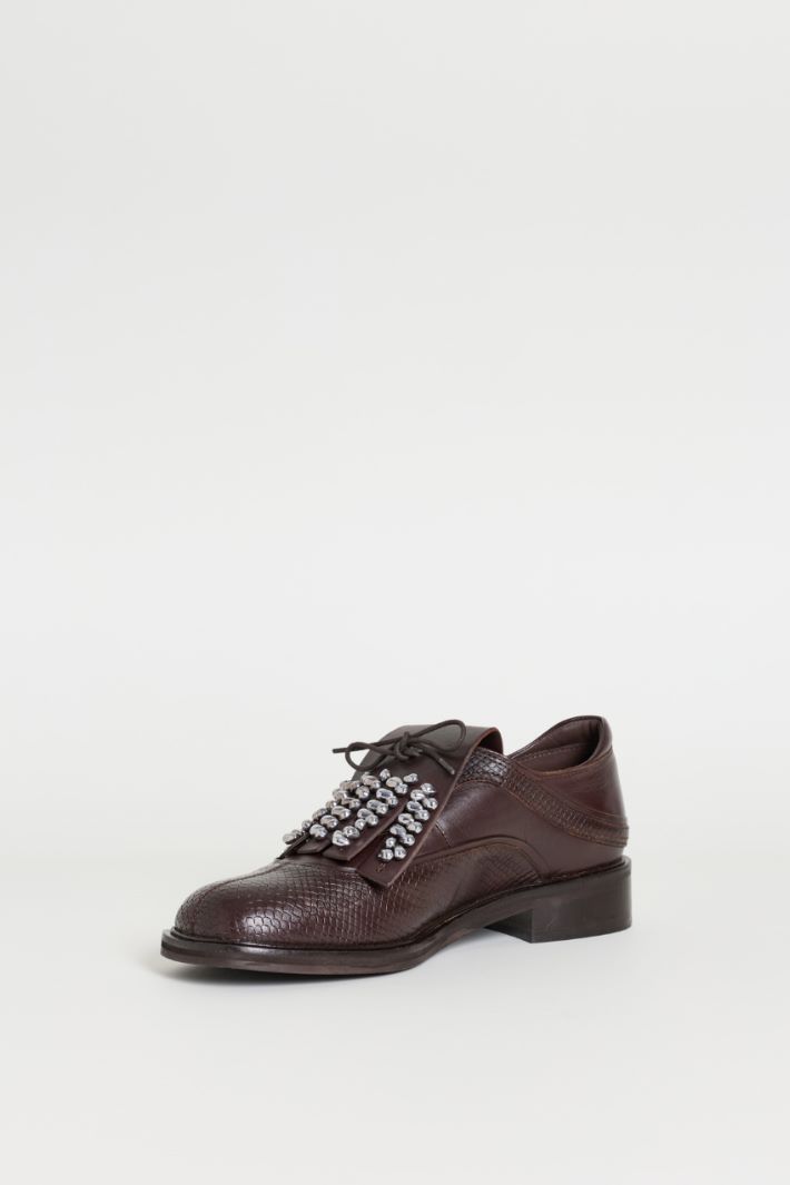 Zapatos brogue de piel con fleco joya - MARRÓN - Intrend - 3