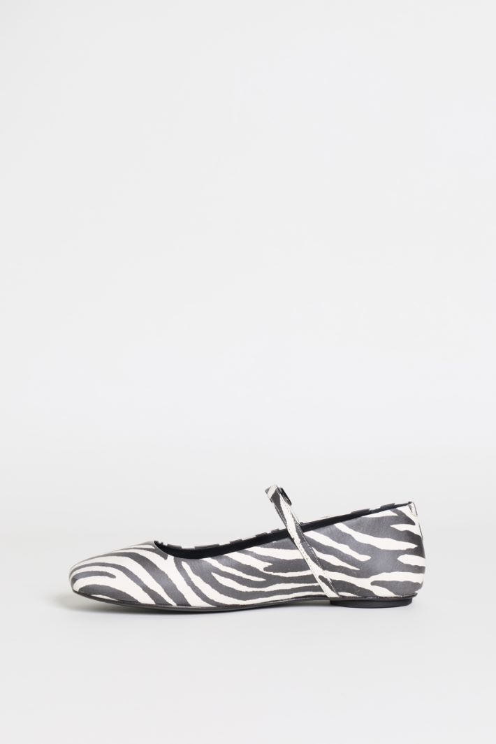 Zebra-print ballet flats - WHITE BLACK - Intrend - 3