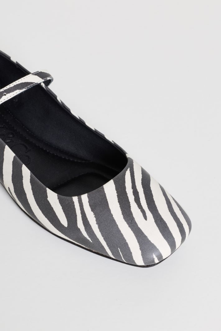 Zebra-print ballet flats - WHITE BLACK - Intrend - 4