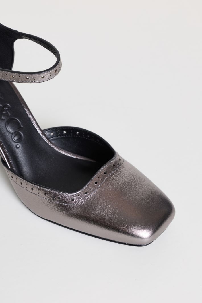 Laminated Leather Mary Janes - SILVER - Intrend - 4