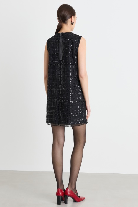 Abito in tulle ricamato