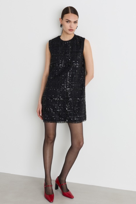 Abito in tulle ricamato