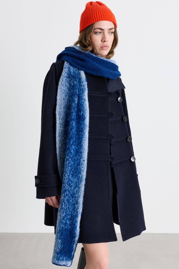 Fluffy knit scarf - BLUE - Intrend