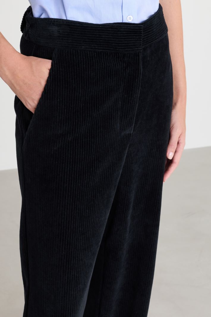 Straight Corduroy Trousers - BLACK - Intrend - 3