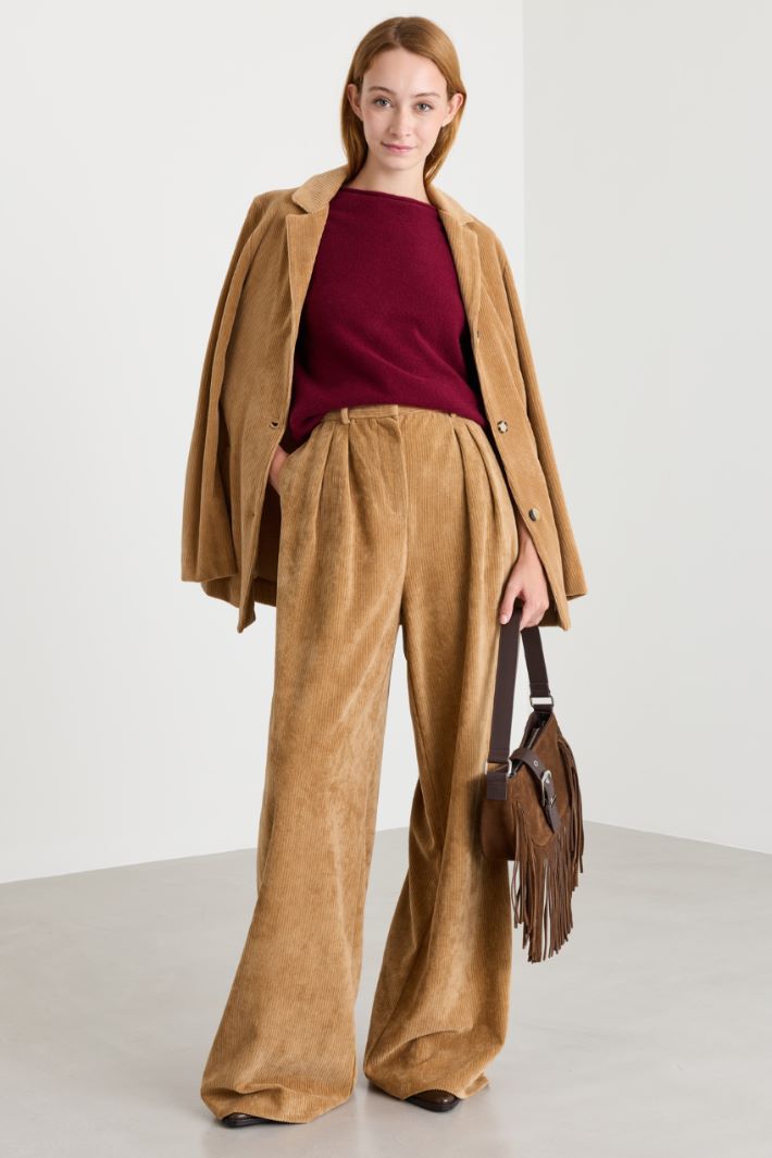 Flared velvet trousers - CAMEL - Intrend