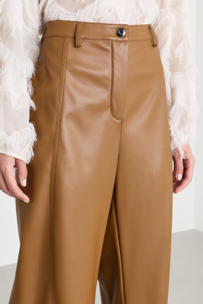 Coated jersey barrel-leg trousers - BROWN - Intrend - 3
