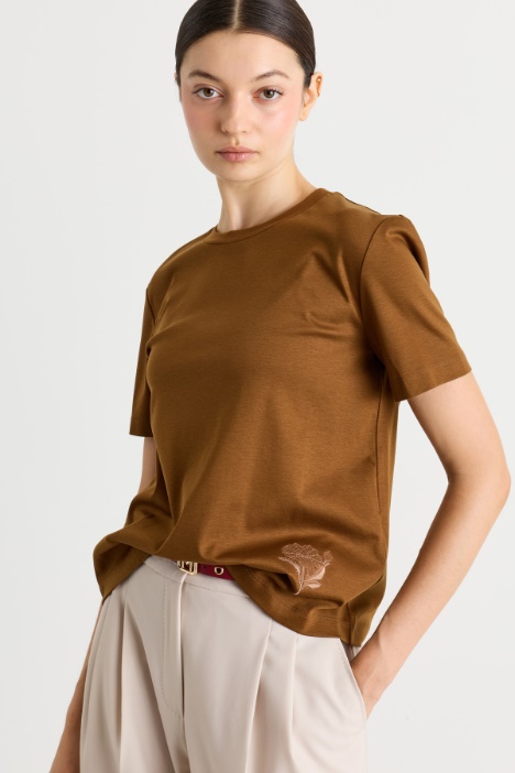Embroidered T-shirt - Intrend