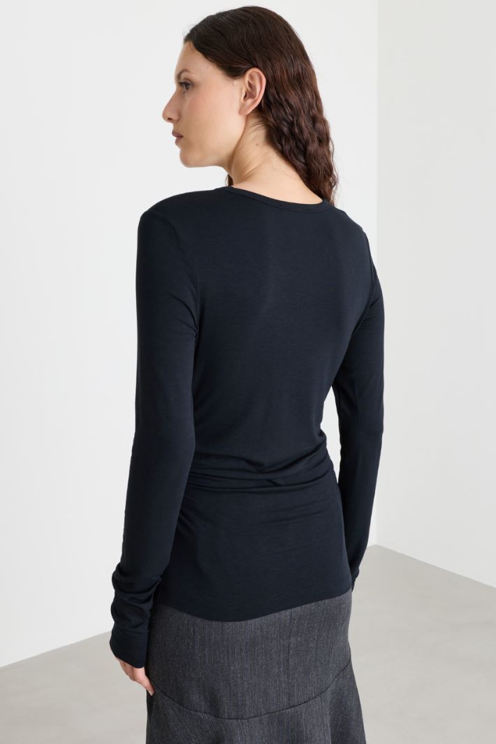 T-shirt con drappeggi - NERO - Intrend - 4