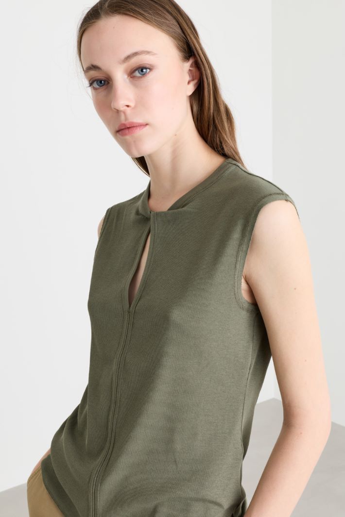 Top cut-out a costine - VERDE - Intrend - 3