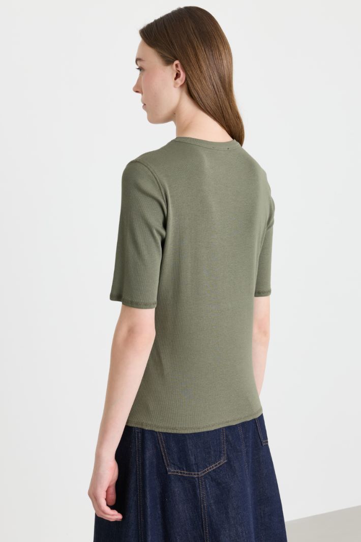 T-shirt con cut-out a costine - VERDE - Intrend - 4