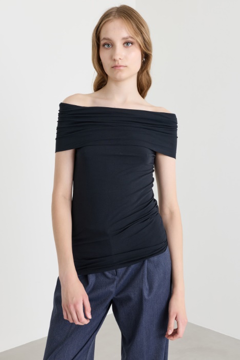 Off-shoulder jersey top - Intrend