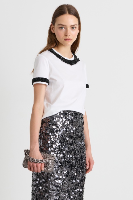 Embroidered T-shirt - Intrend