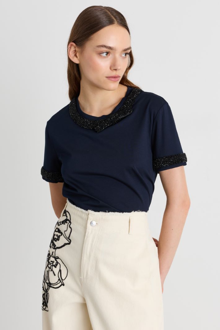 T-shirt con ricami - BLU NERO - Intrend - 2