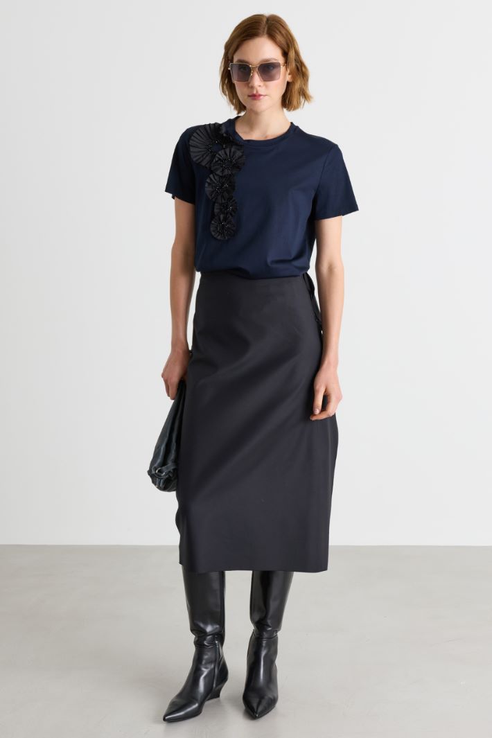 T-shirt con ricami - BLU - Intrend