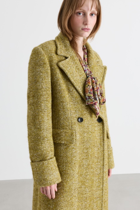 Cappotto doppiopetto in lana bouclé